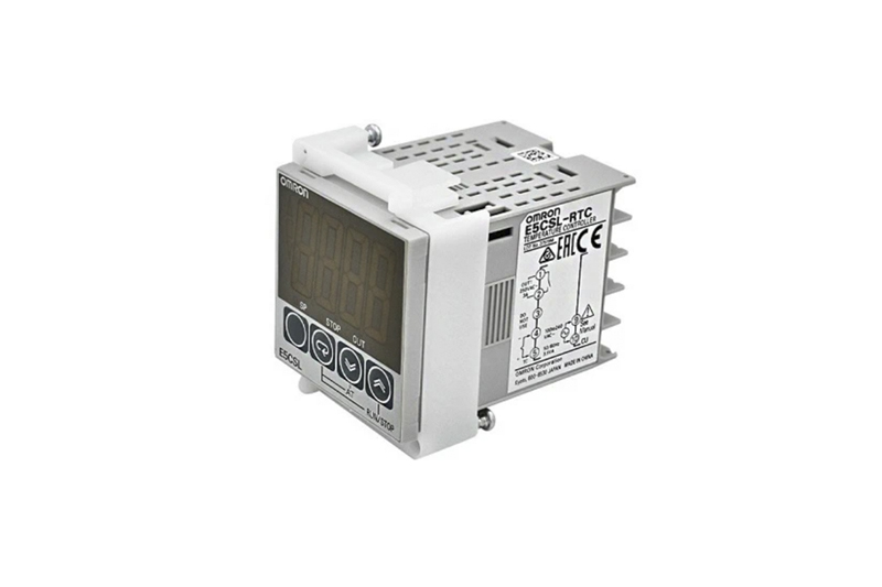 Регулятор температуры Omron E5CSL-RTC